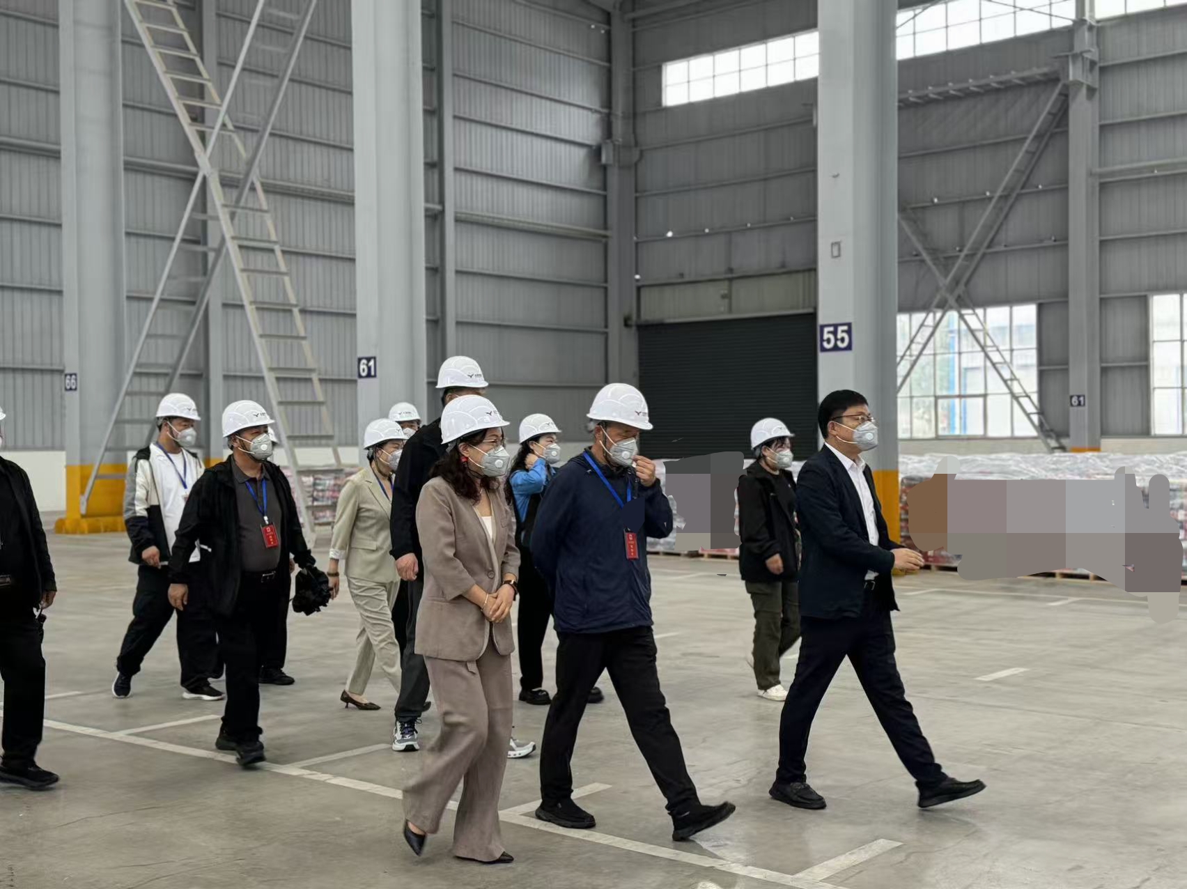 兰考县人大常委会副主任陈志坤调研兰考县飞皇发展新材科技有限公司